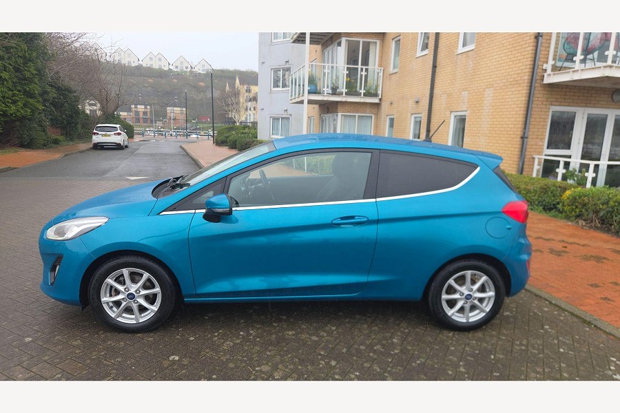 2018 Ford Fiesta photo 7