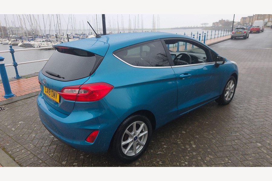 2018 Ford Fiesta photo 9