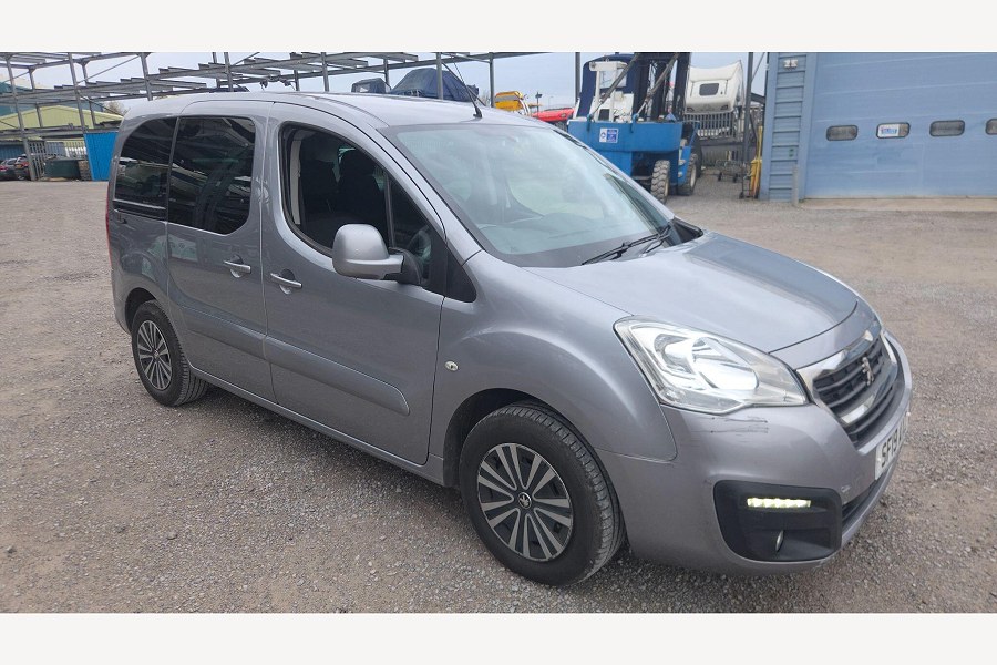 Peugeot Partner Tepee photo 2