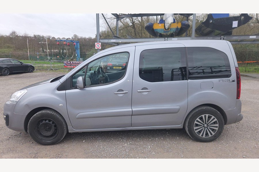 2019 Peugeot Partner Tepee photo 7