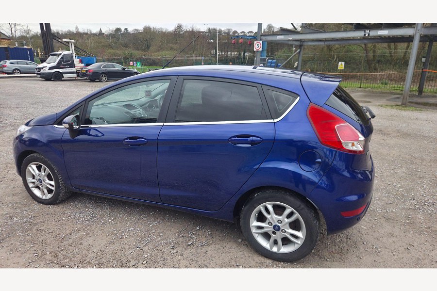 2014 Ford Fiesta photo 8