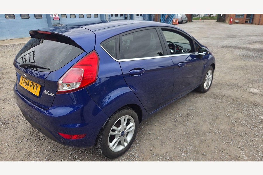 2014 Ford Fiesta photo 13