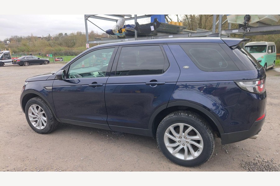2016 Land Rover Discovery Sport photo 8