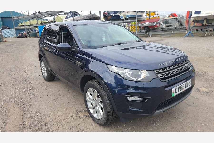 2016 Land Rover Discovery Sport photo 3