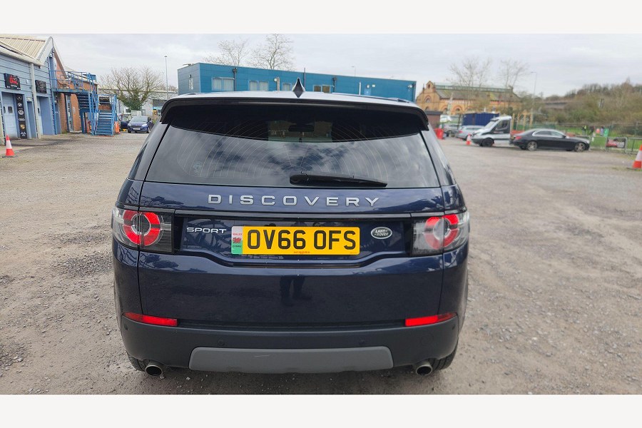 2016 Land Rover Discovery Sport photo 11