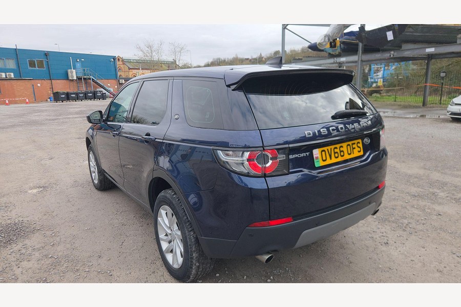 2016 Land Rover Discovery Sport photo 10
