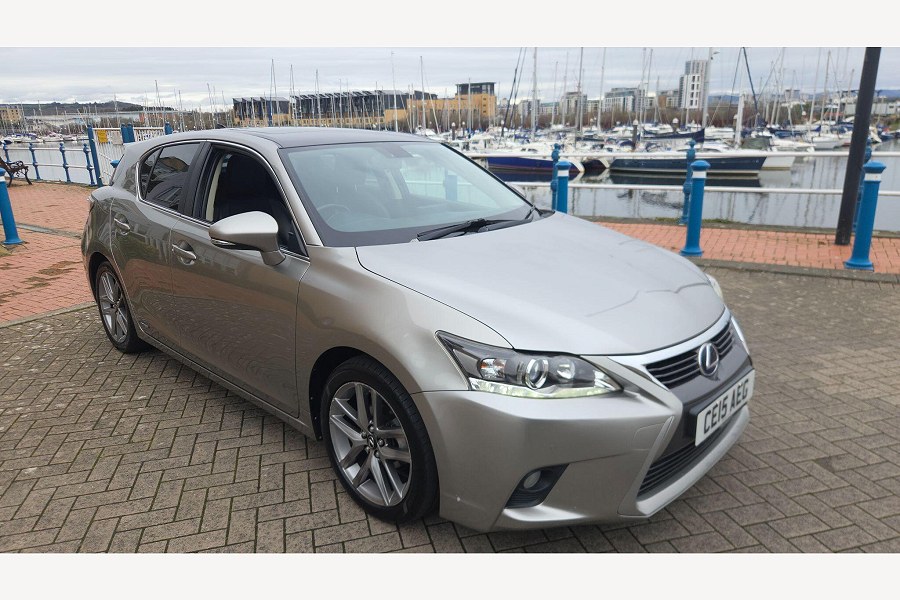 2015 Lexus CT photo 3