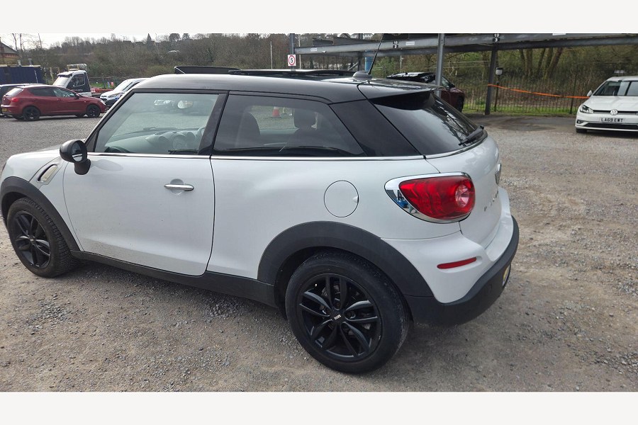 2013 MINI Paceman photo 12