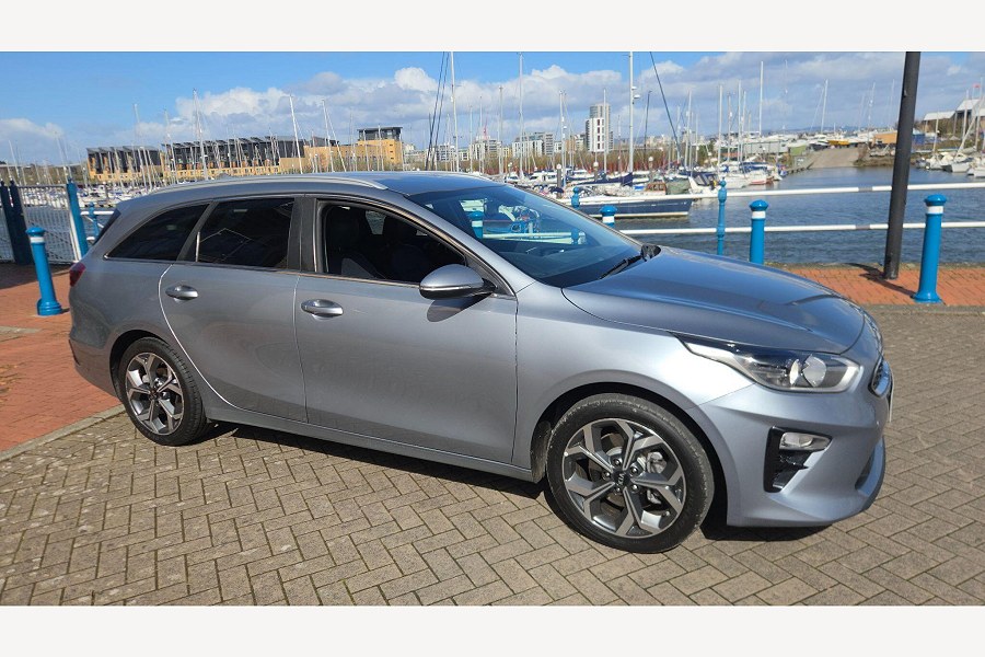 2019 Kia Ceed photo 3
