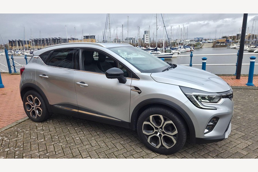 2022 Renault Captur photo 3