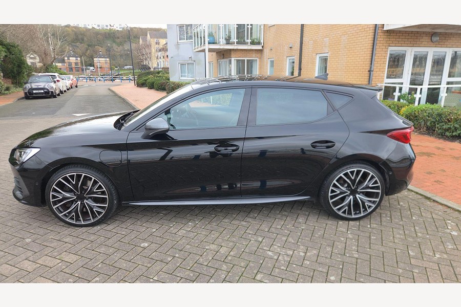 2024 CUPRA Leon photo 9
