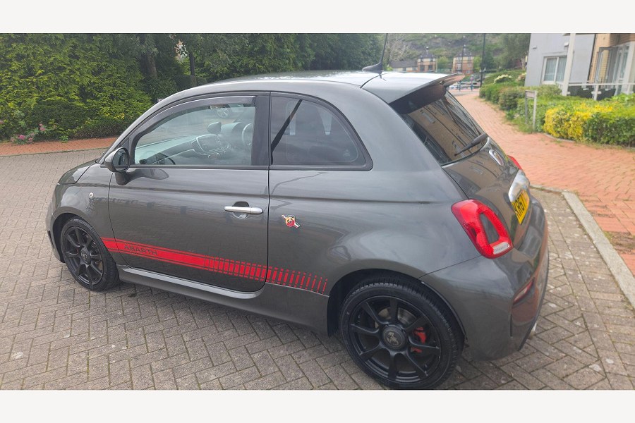 2017 Abarth 595 photo 8