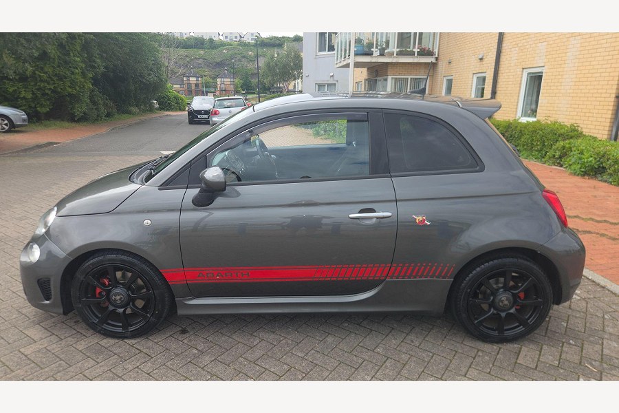 2017 Abarth 595 photo 9