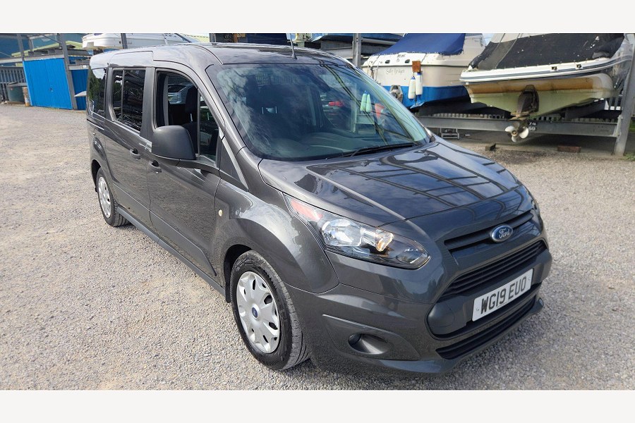 2019 Ford Grand Tourneo Connect photo 3