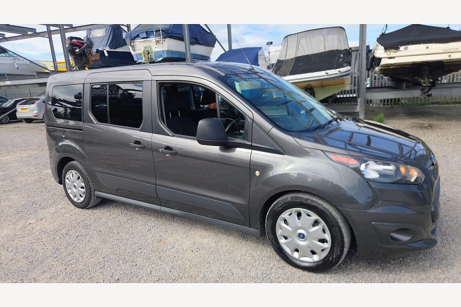 2019 Ford Grand Tourneo Connect photo 2