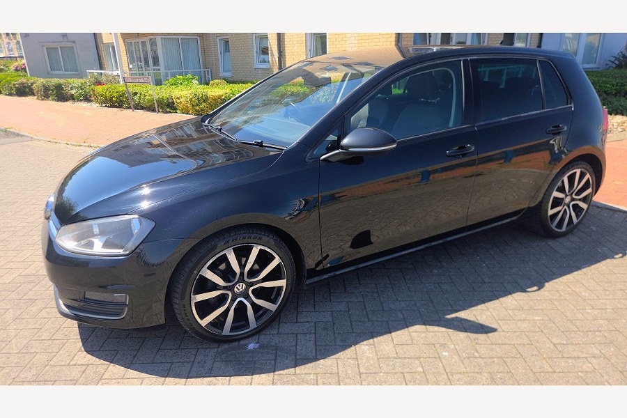 2014 Volkswagen Golf photo 8