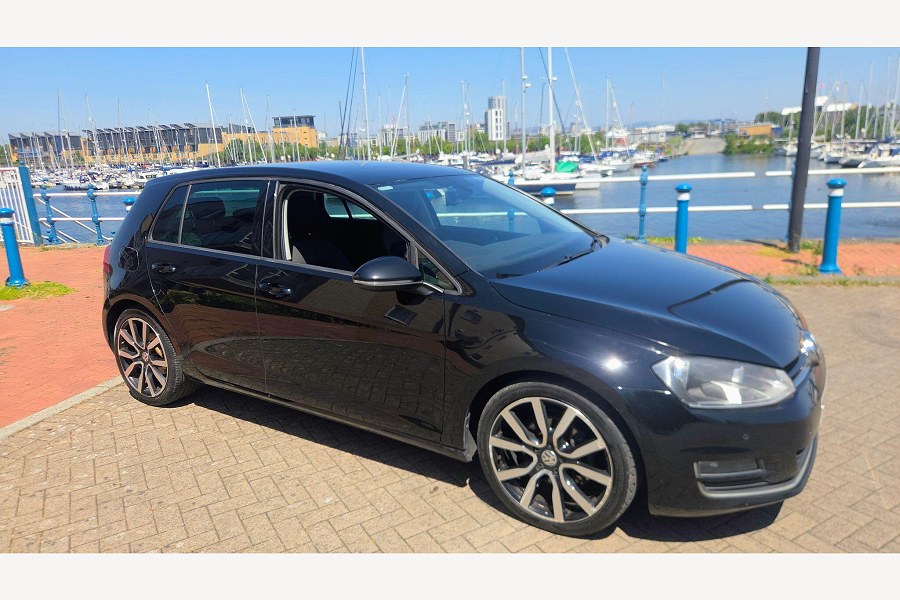 Volkswagen Golf photo 2