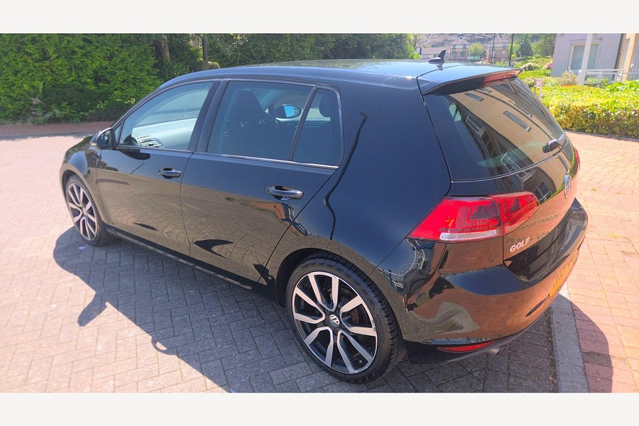 2014 Volkswagen Golf photo 10