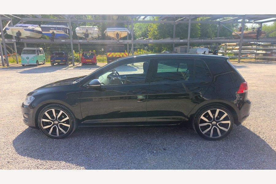 2014 Volkswagen Golf photo 8