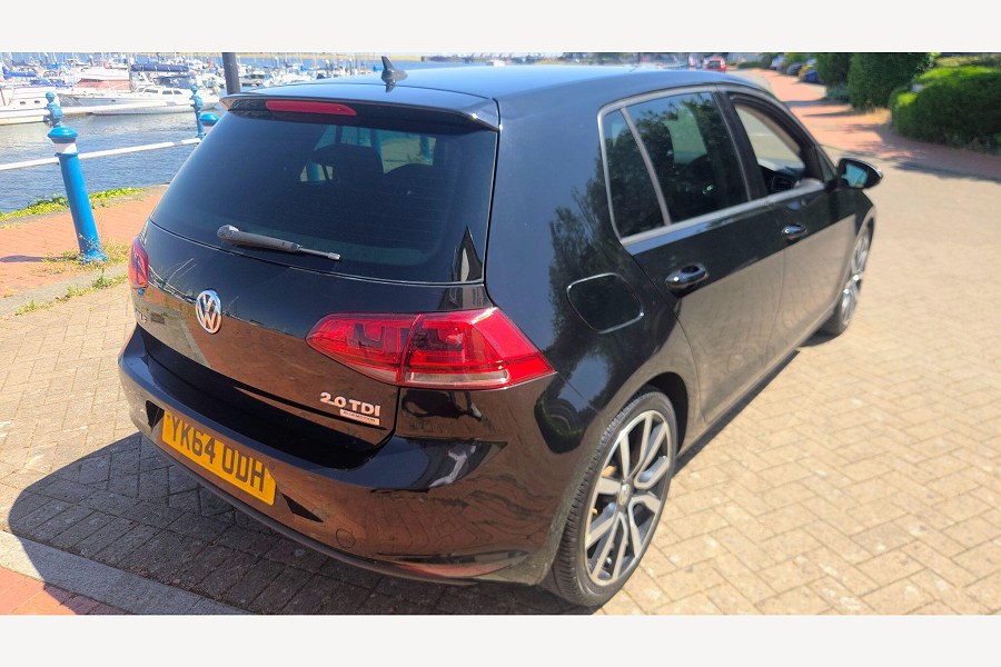 2014 Volkswagen Golf photo 14