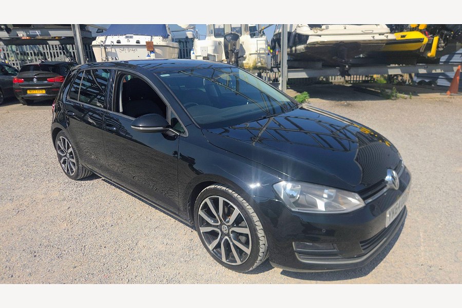 2014 Volkswagen Golf photo 3