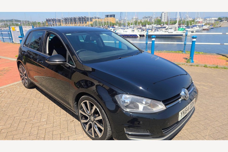2014 Volkswagen Golf photo 3