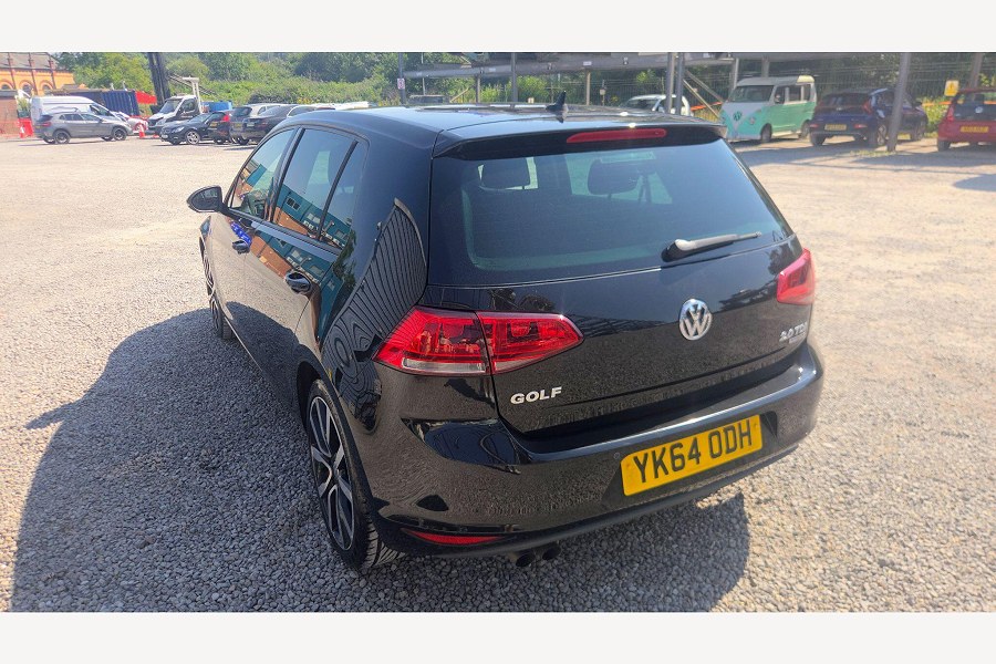 2014 Volkswagen Golf photo 11