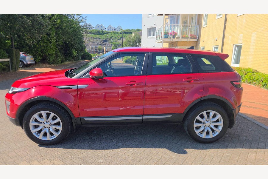 2016 Land Rover Range Rover Evoque photo 11