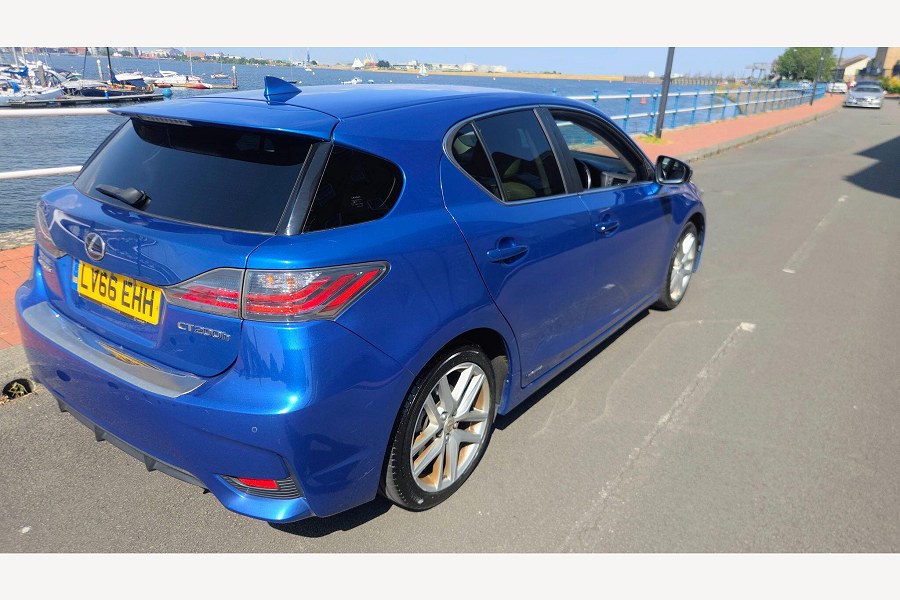 2016 Lexus CT photo 12