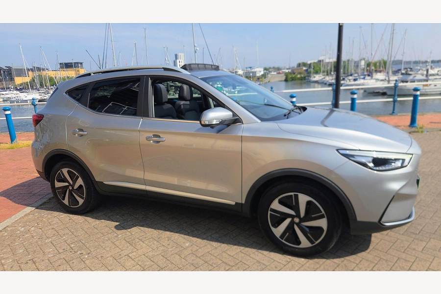 2023 MG MG ZS photo 1