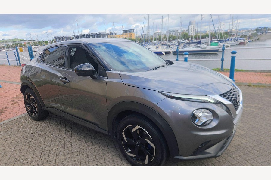 Nissan Juke photo 2