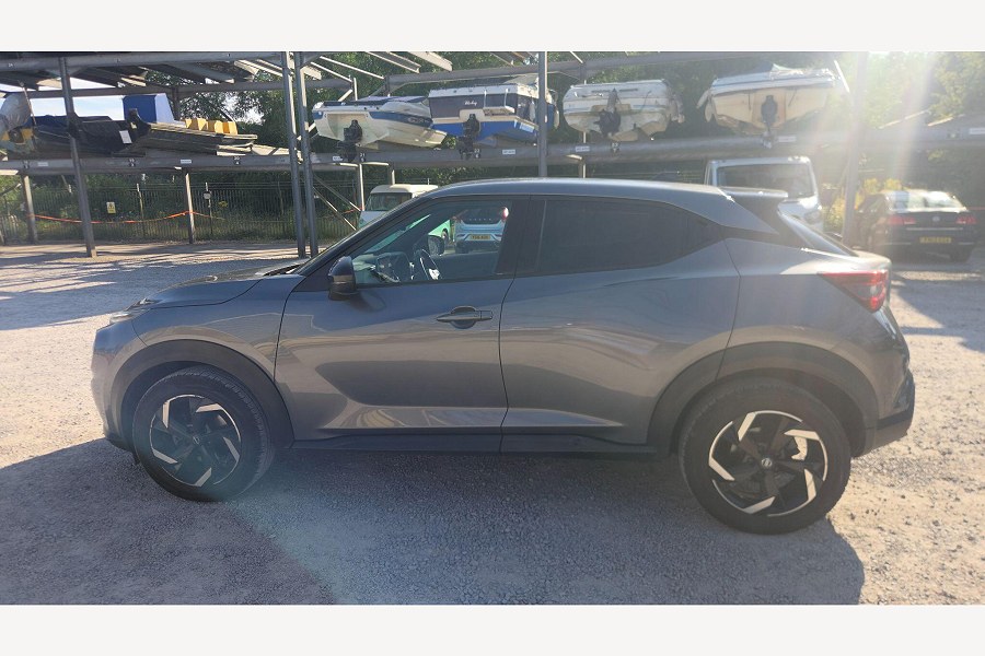 2023 Nissan Juke photo 6