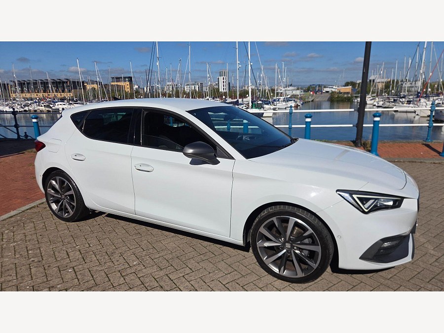 SEAT Leon photo 2