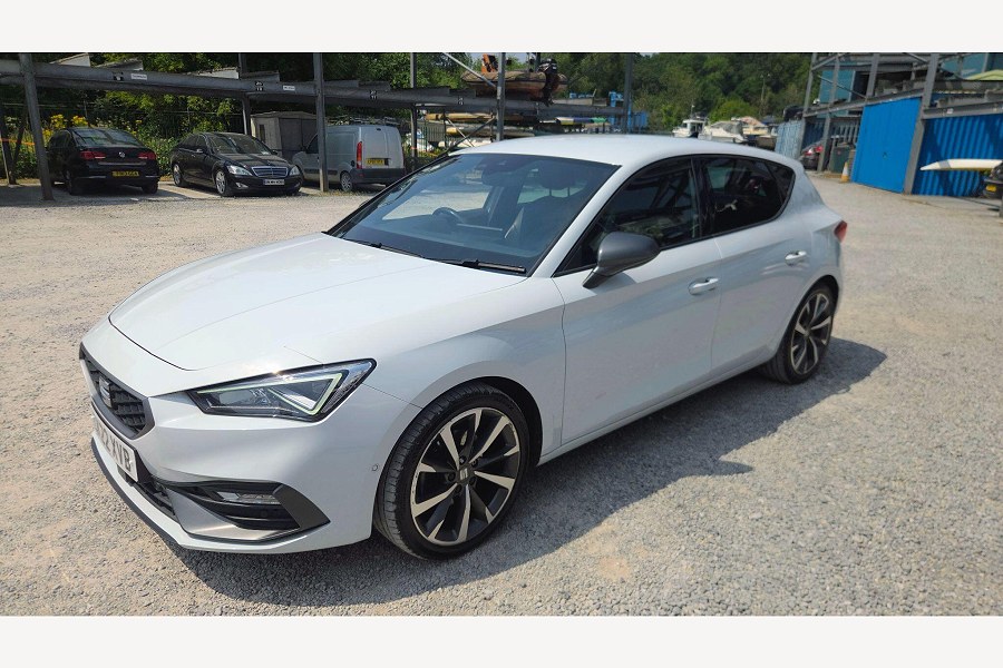 2022 SEAT Leon photo 5