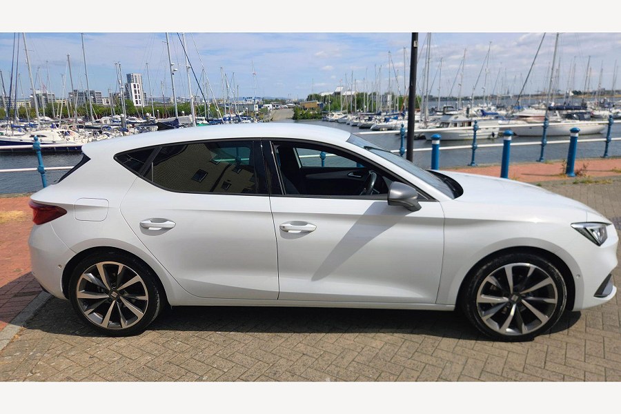 2022 SEAT Leon photo 13