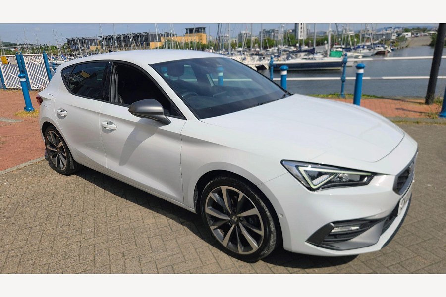 2022 SEAT Leon photo 3