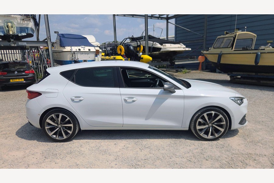 2022 SEAT Leon photo 14