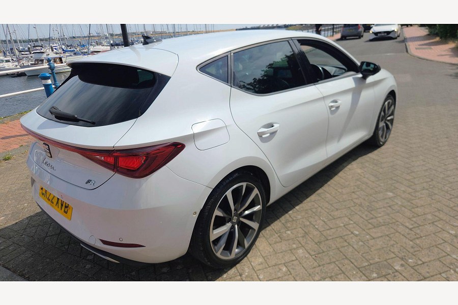 2022 SEAT Leon photo 12
