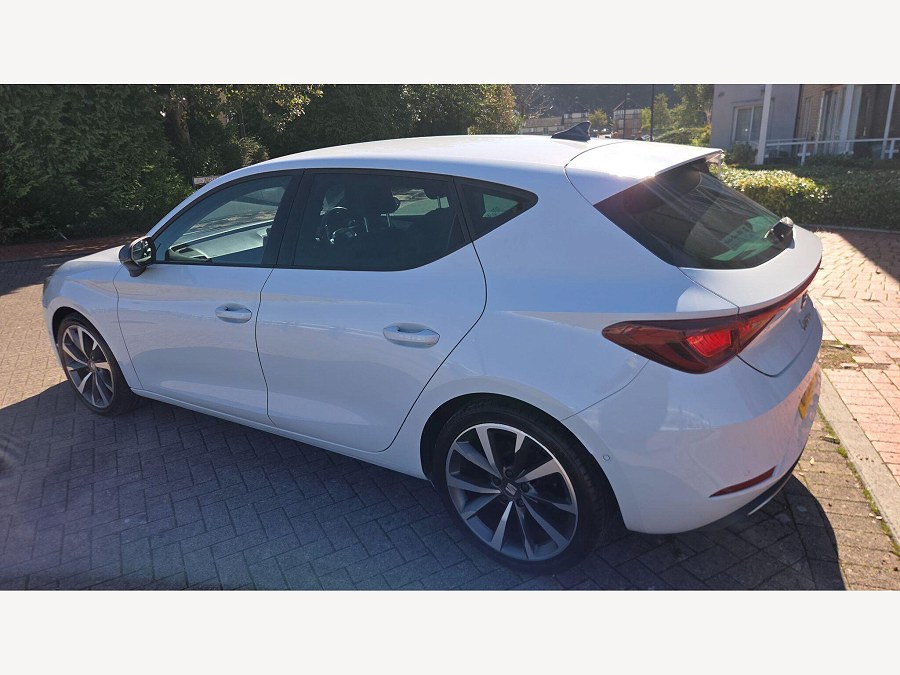 2022 SEAT Leon photo 9