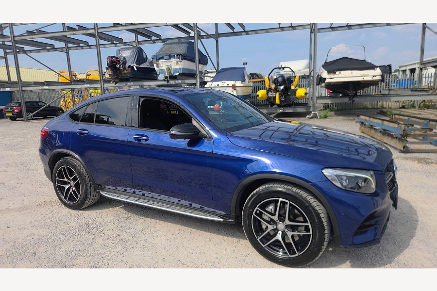 2016 Mercedes-Benz GLC photo 1