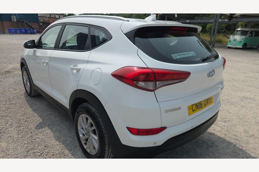 2016 Hyundai TUCSON photo 9