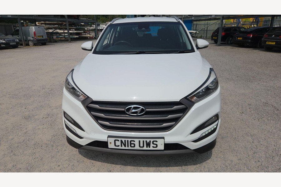 2016 Hyundai TUCSON photo 8