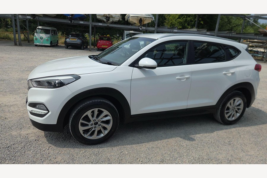 2016 Hyundai TUCSON photo 6