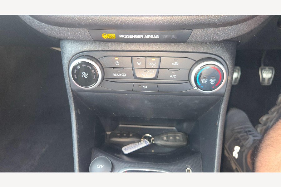 2020 Ford Fiesta photo 11