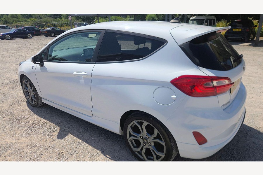 2020 Ford Fiesta photo 9