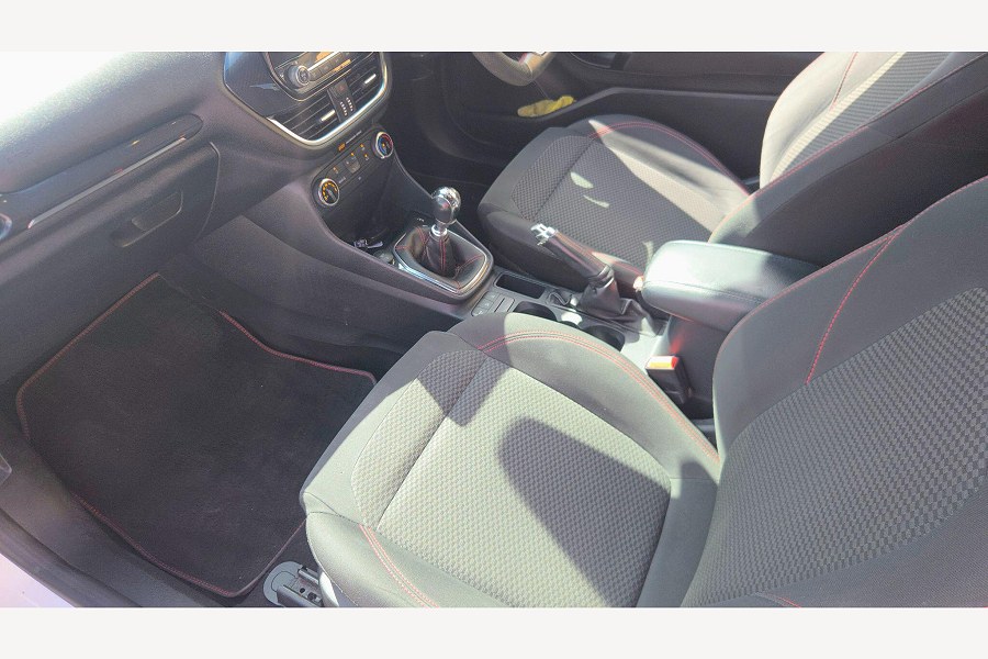2020 Ford Fiesta photo 13