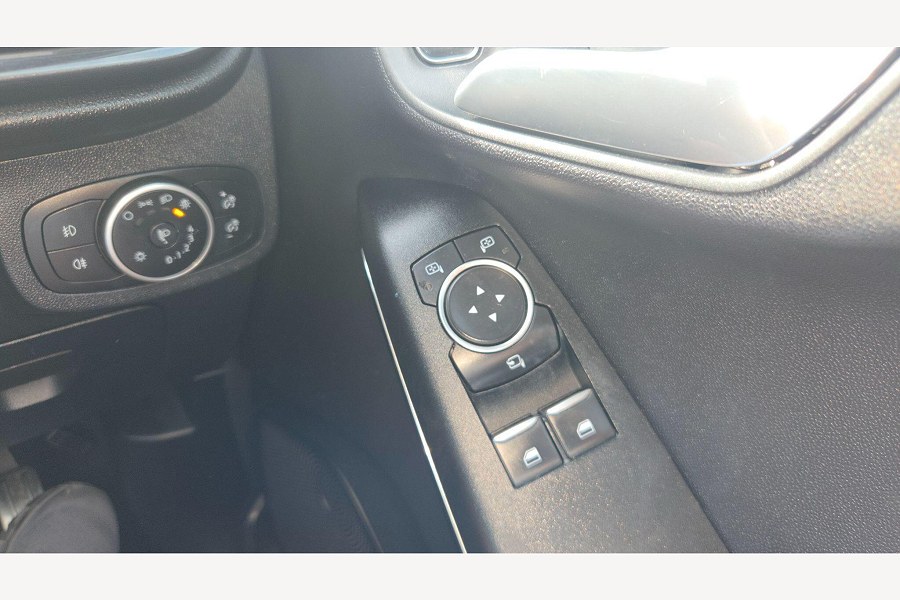 2020 Ford Fiesta photo 14
