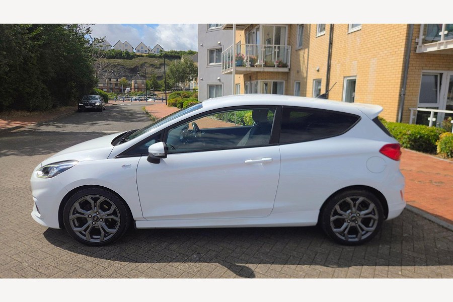 2020 Ford Fiesta photo 6