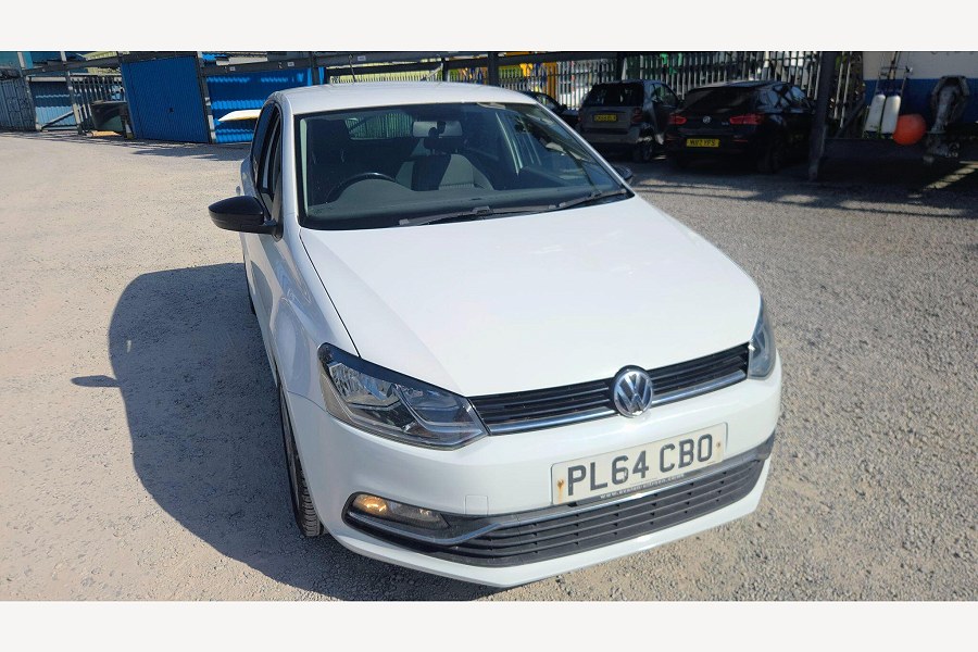 2015 Volkswagen Polo photo 3