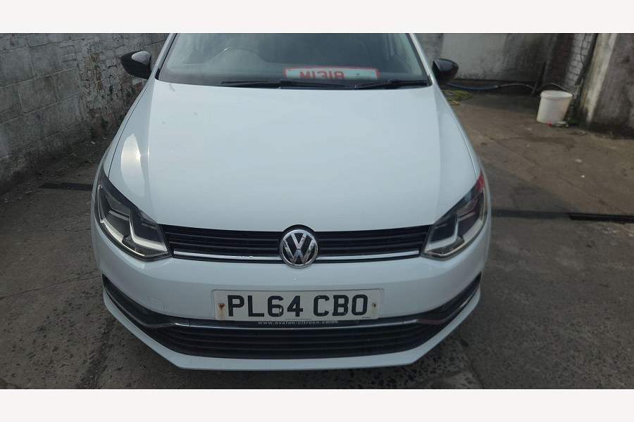 2015 Volkswagen Polo photo 2